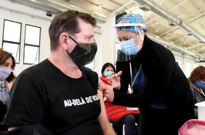 Agosto, el mes clave del Gobierno para aplicar las segundas dosis