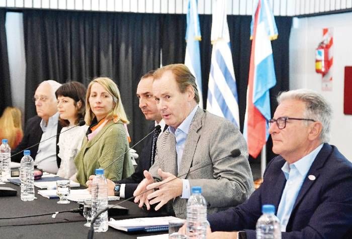 Entre Ríos y Uruguay se unen  para impulsar la producción  de cáñamo y cannabis medicinal