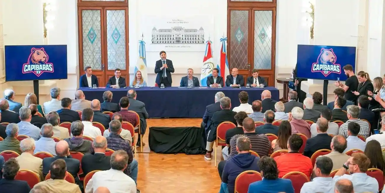 El gobernador Pullaro encabezó la presentación en Casa Gris.