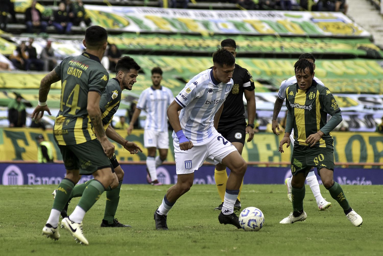Racing resolvió rápidamente y está en puesto de clasificación