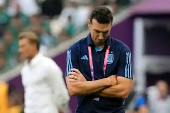 Scaloni: "Hoy es un día triste, pero cabeza arriba y a seguir"