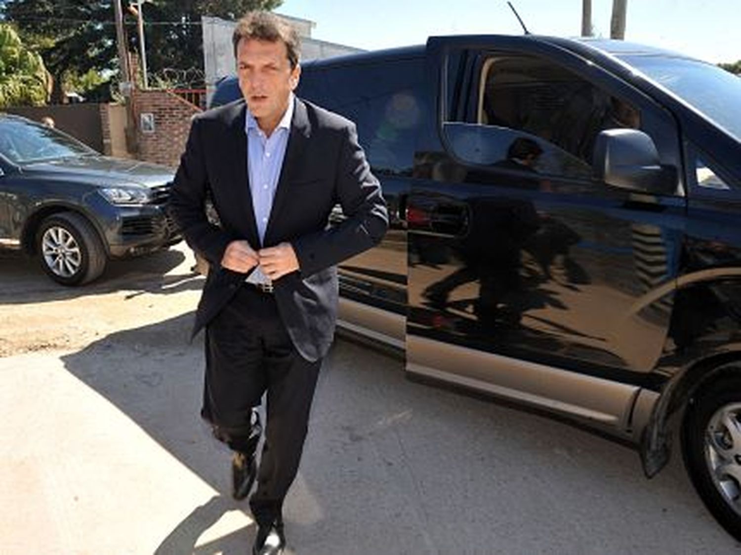 Tras su victoria en las elecciones, Massa visita Ramallo