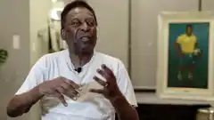 Pelé fue trasladado a terapia intermedia tras un problema respiratorio