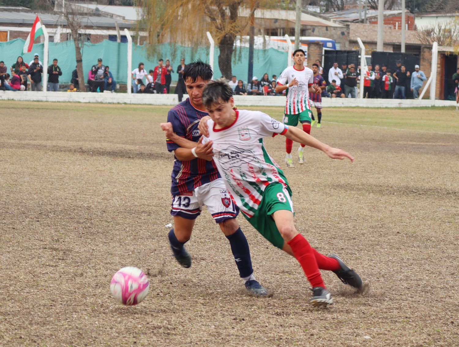 Liga concordiense de fútbol: La Bianca cayó en Villa Adela ante San Lorenzo y no se pudo escapar en la punta