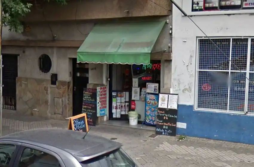 Violento asalto a un minimarket: amenazó de muerte a la empleada con un arma y se llevó 42 mil pesos