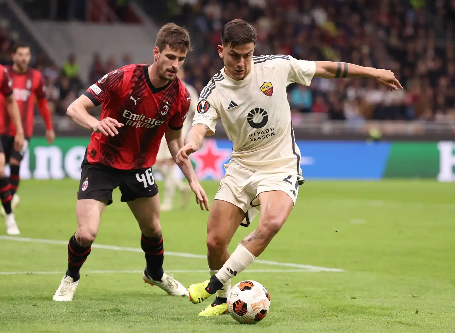 Dybala en acción frente a Milan.