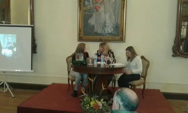 Churruarín presentó su libro sobre María Esther de Miguel
