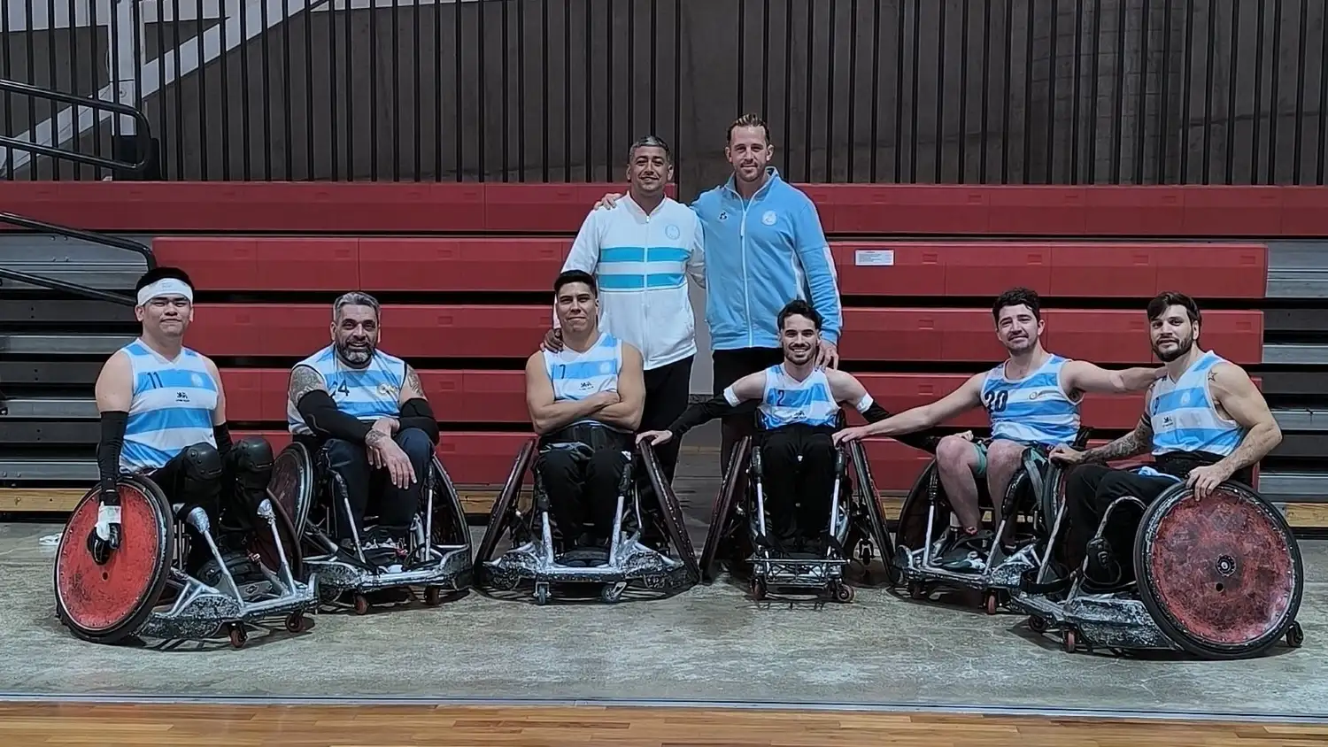 Costanzo, con la Selección de rugby adaptado (tercero de derecha a izquierda)
