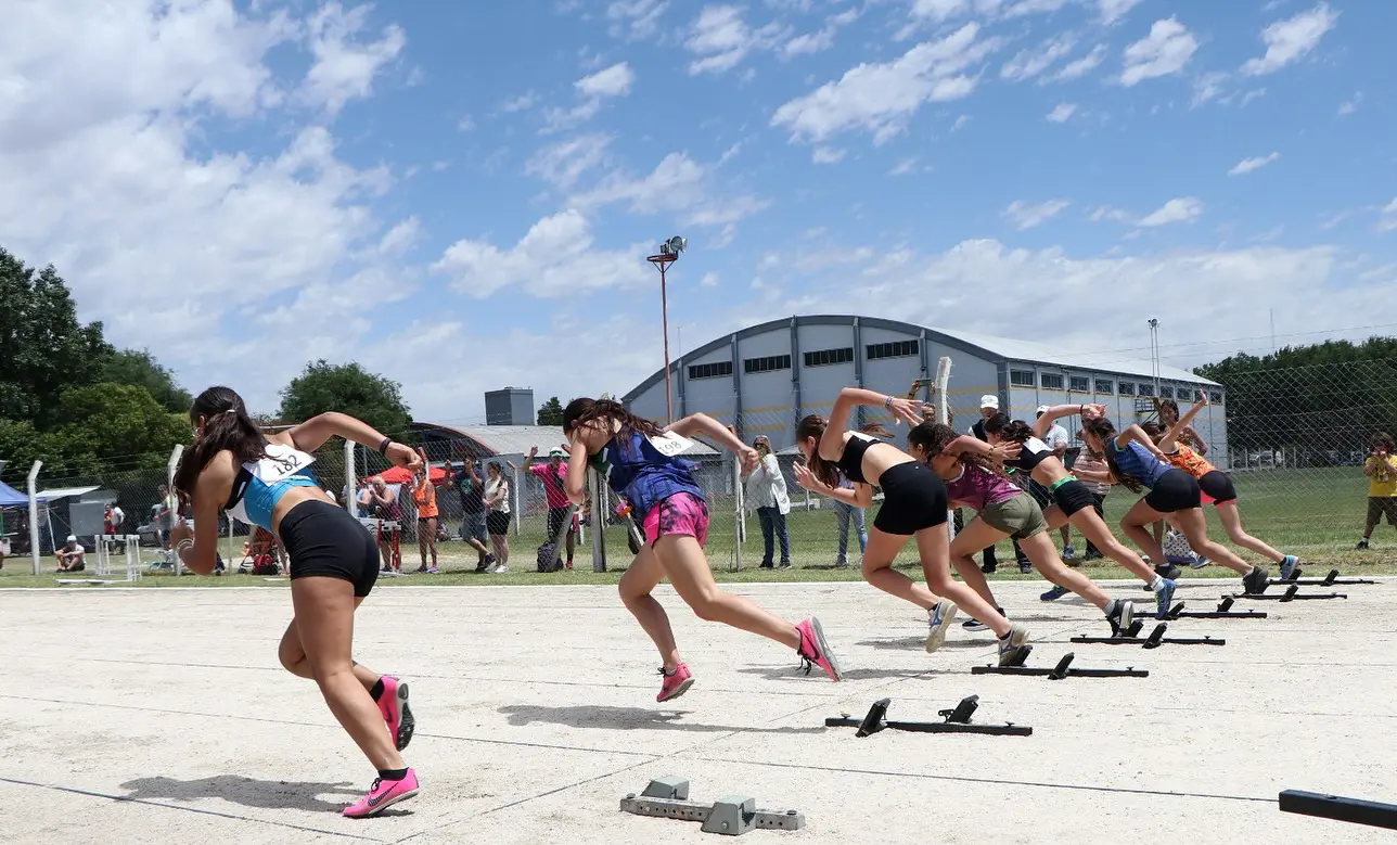 La Escuela de atletismo realizará la pretemporada