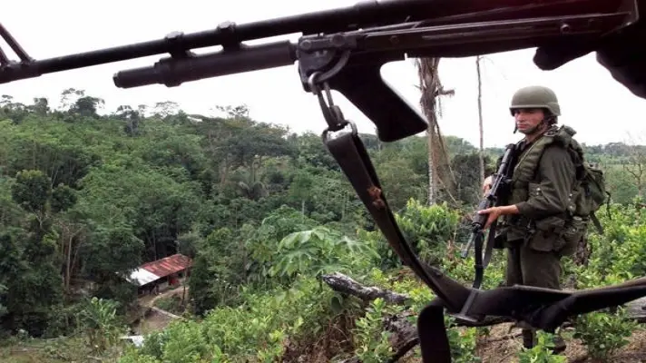 DRAMA EN AMAZONAS: el Ejército atropella a los pobladores tras enfrentamiento con las FARC