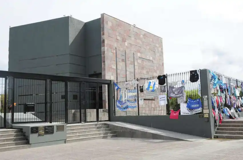 Un testigo dijo que sacaron 40 bolsos del mausoleo de Kirchner