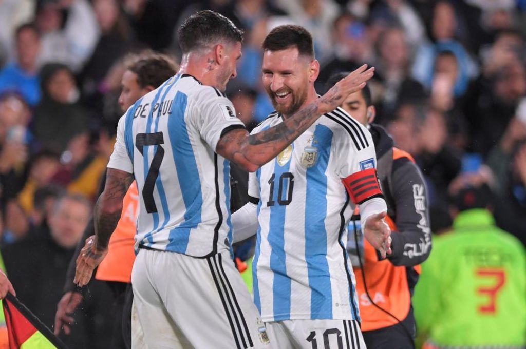 Lionel Messi- Rodrigo De paul