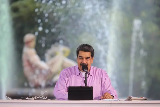 “Queremos tener buenas relaciones con EE.UU., gane quien gane”: Maduro