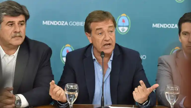 Suárez recibió a la Iglesia en el inicio del diálogo por la ley de minería