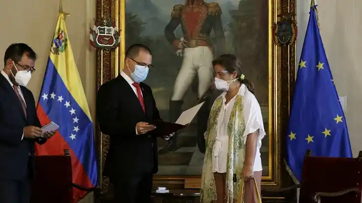 Es la segunda vez que Maduro manda a botar a la embajadora Isabel Brilhante (+Detalles)