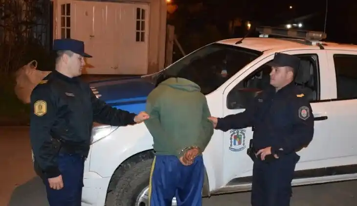 Detienen a un hombre saliendo de una obra en construcción