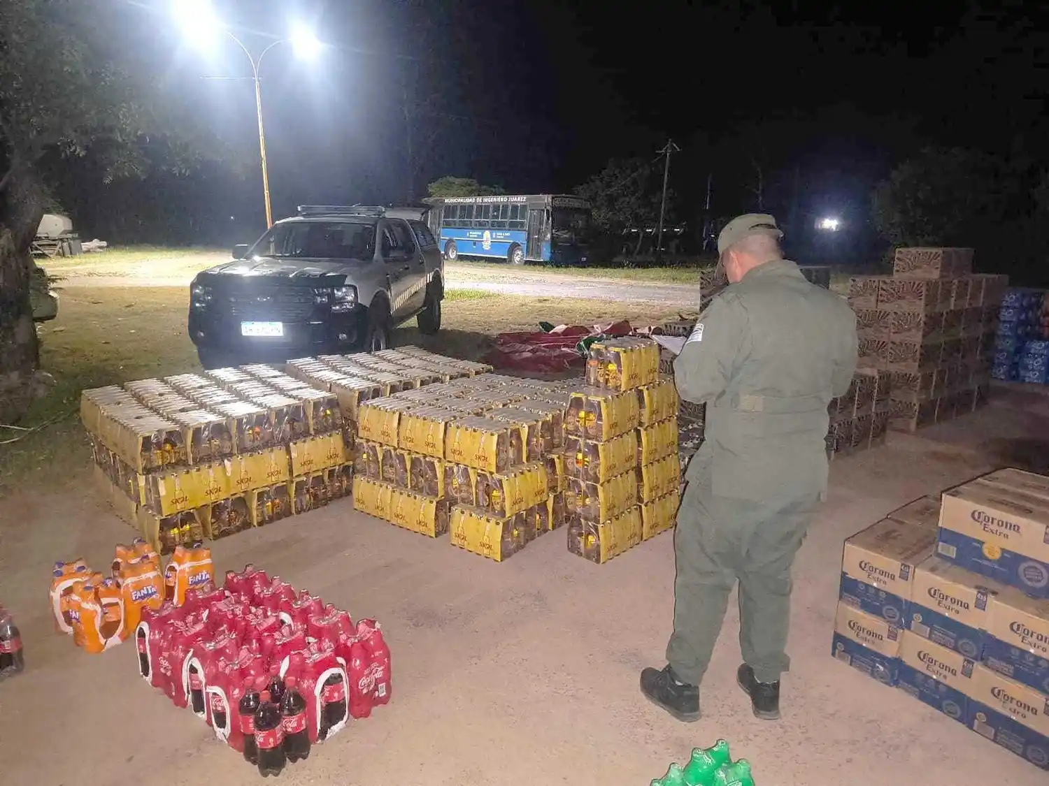 Gendarmería decomisó mercaderías y hojas de coca en el interior provincial