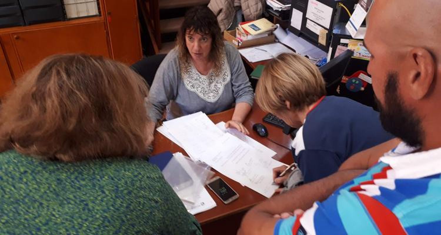 #QueSeBajenLasDietas: entregaron más de 600 firmas al Concejo Deliberante