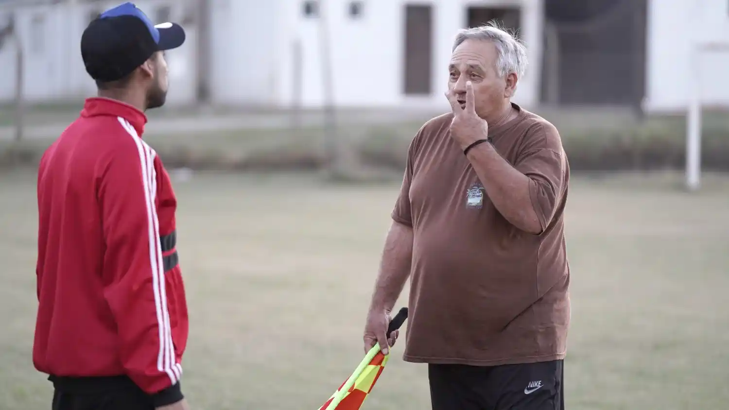 Luis Carlos Krombauer, instructor nacional a cargo del curso de arbitraje