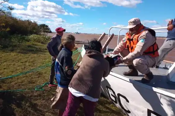 Conmoción en el Río Paraná: salvaron a un bebé abandonado desnudo en la costa de una isla