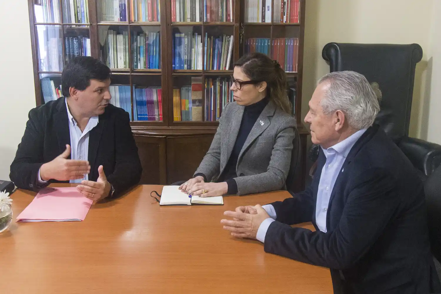 Denuncian por corrupción al intendente de Roldán