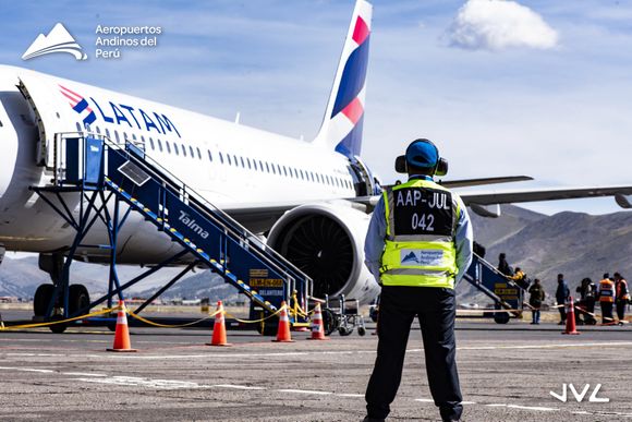 El aeropuerto de Juliaca reabrió después de tres meses