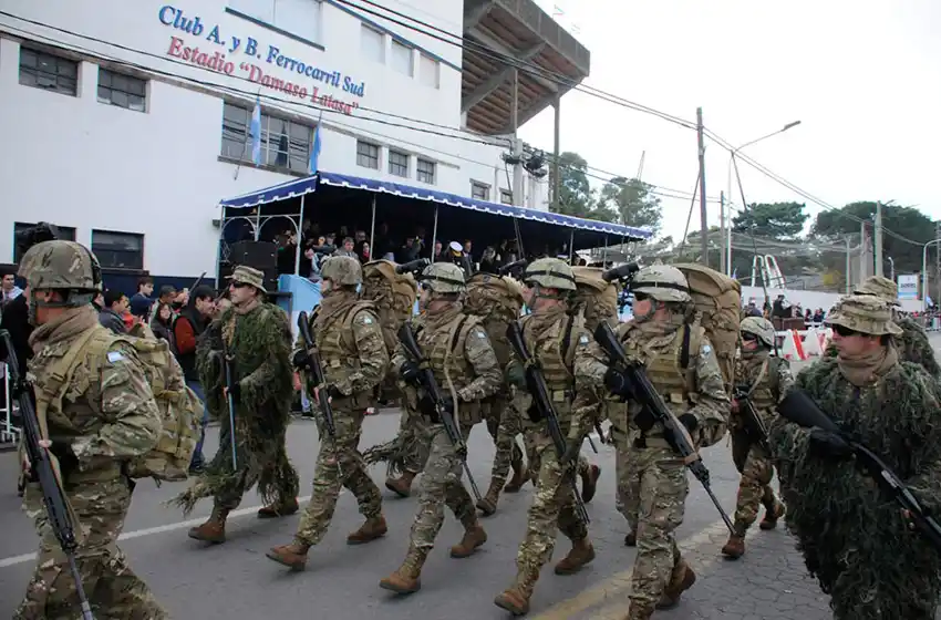 Invitan a Instituciones para participar de "Tandil Desfila"