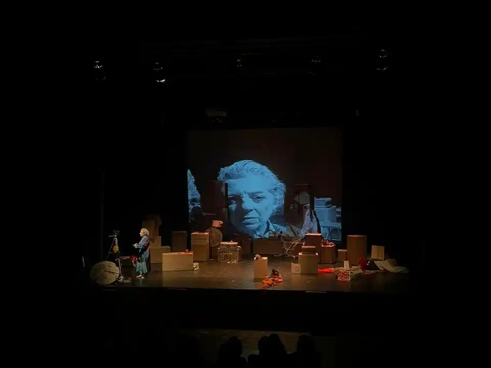 “Todavía no (Lo importante de acordarse)”: una obra sobre la memoria, la soledad y la ternura