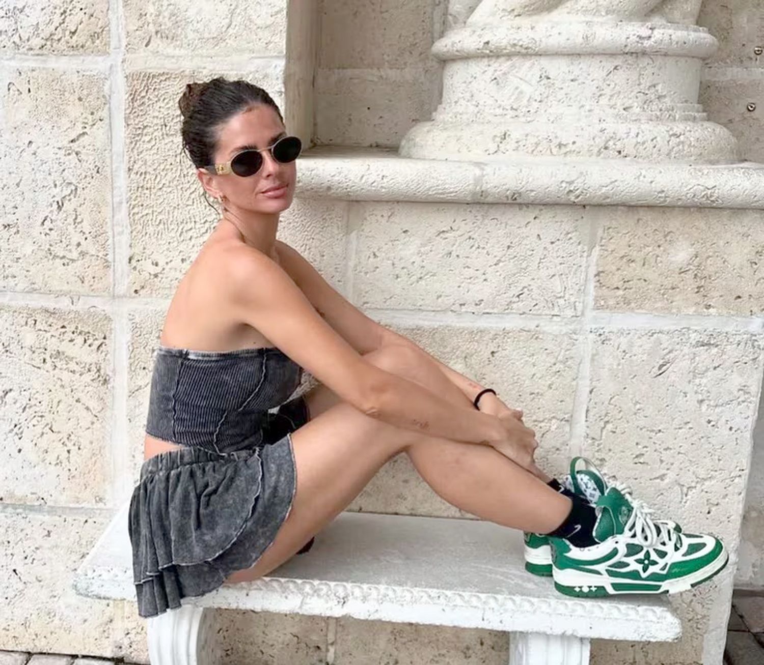 Actriz. No deja de sorprender con su vestuario mientras disfruta de sus vacaciones
