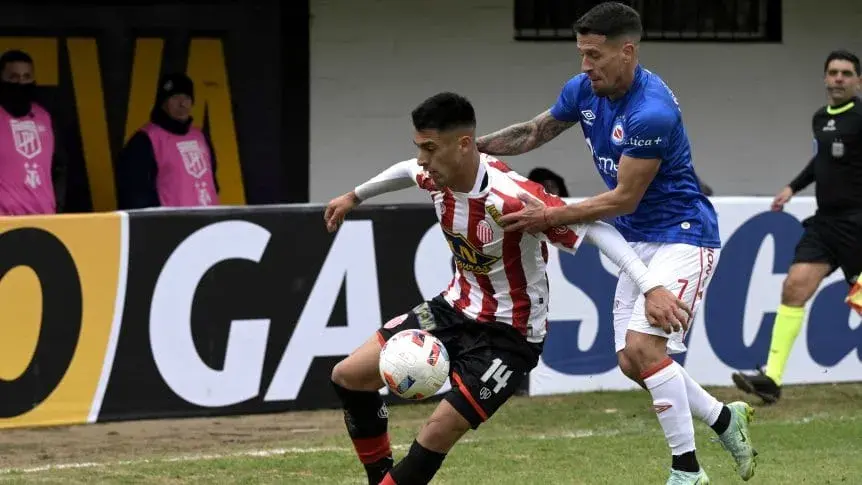 Argentinos Juniors le ganó a Barracas Central y se sube a la cima de la tabla