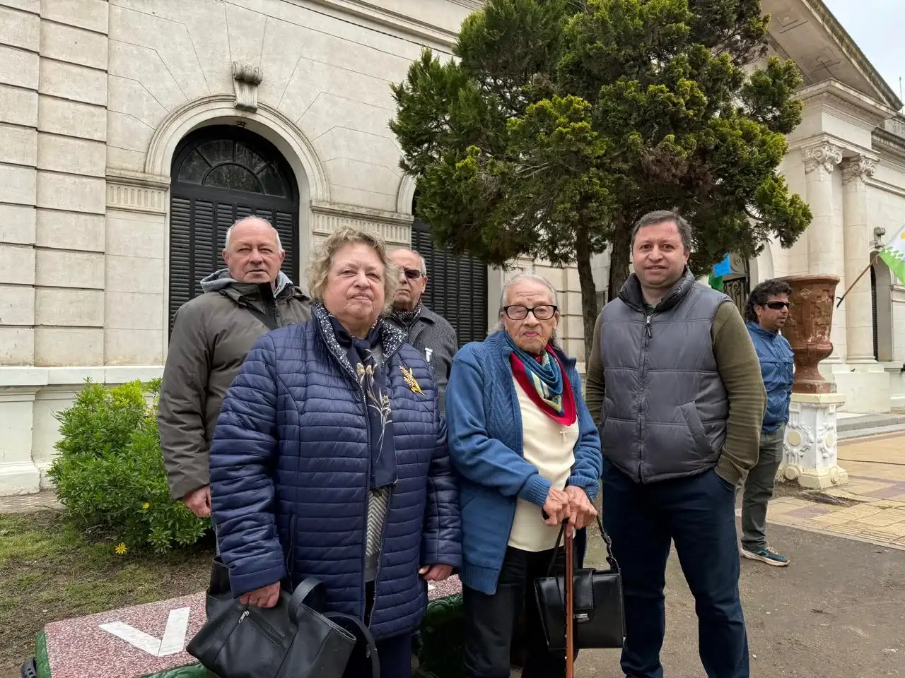 Los García, una familia con vida e historia en María Ignacia. El orgullo de izar la bandera.
