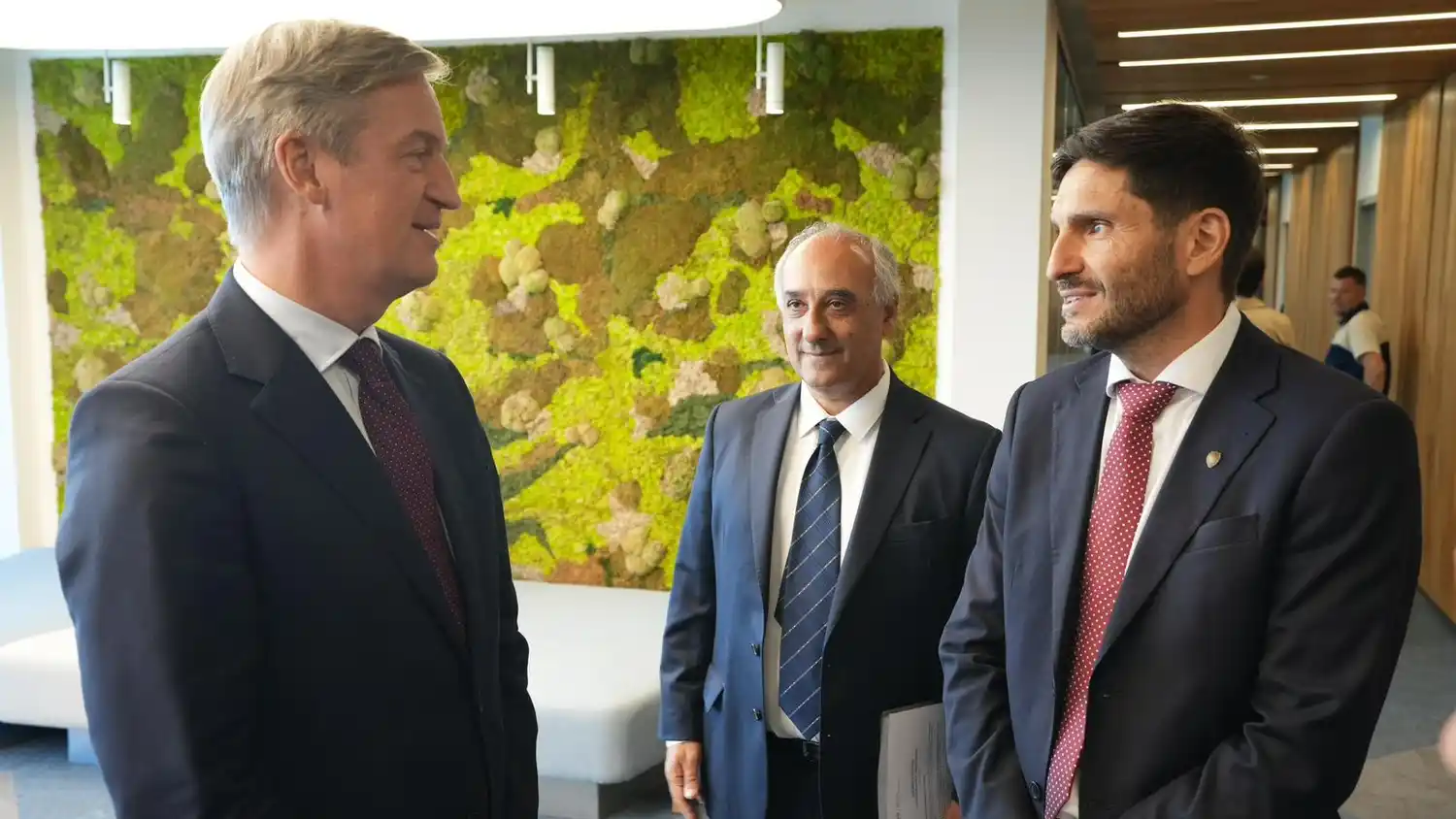 Pullaro se reunió con el embajador de la Unión Europea y fortaleció la agenda comercial de Santa Fe - 3