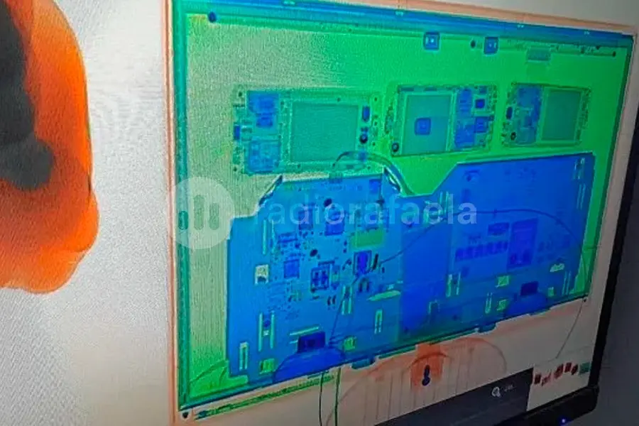 Locura entre los presos por un teléfono: intentaron pasar cuatro celulares dentro de un televisor