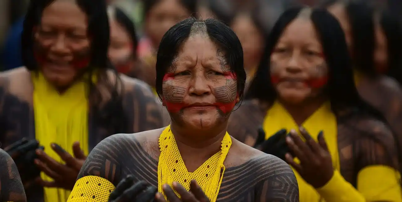 Mujeres en la apertura de la 21 edición del Campamento "Tierra Libre", este 7 de abril. Xinhua