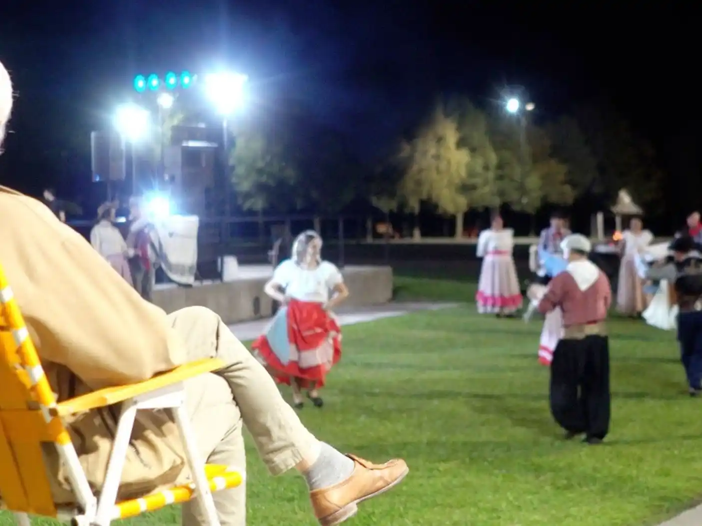 El ciclo Fogón Entrerriano llegó a Larroque con música y baile