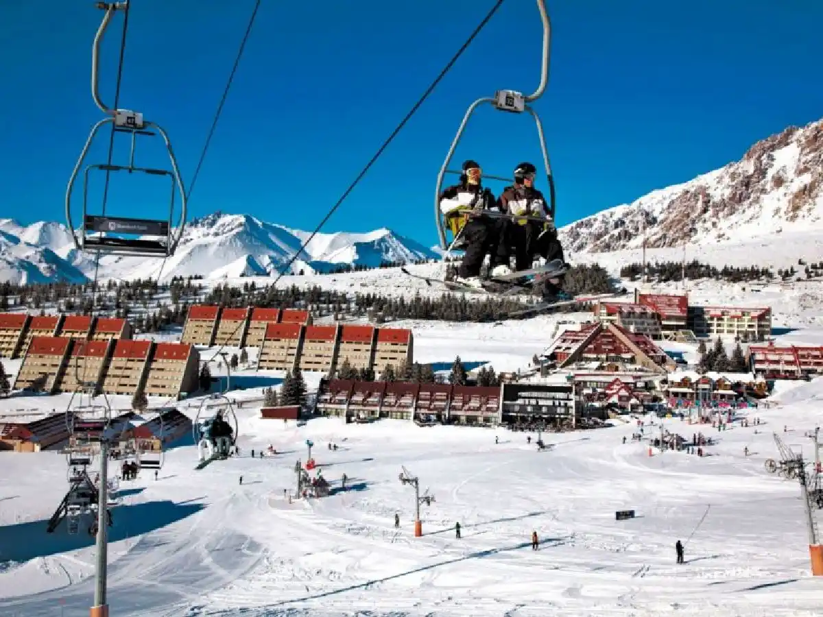 Un joven cayó desde el segundo piso de un hotel en Las Leñas  