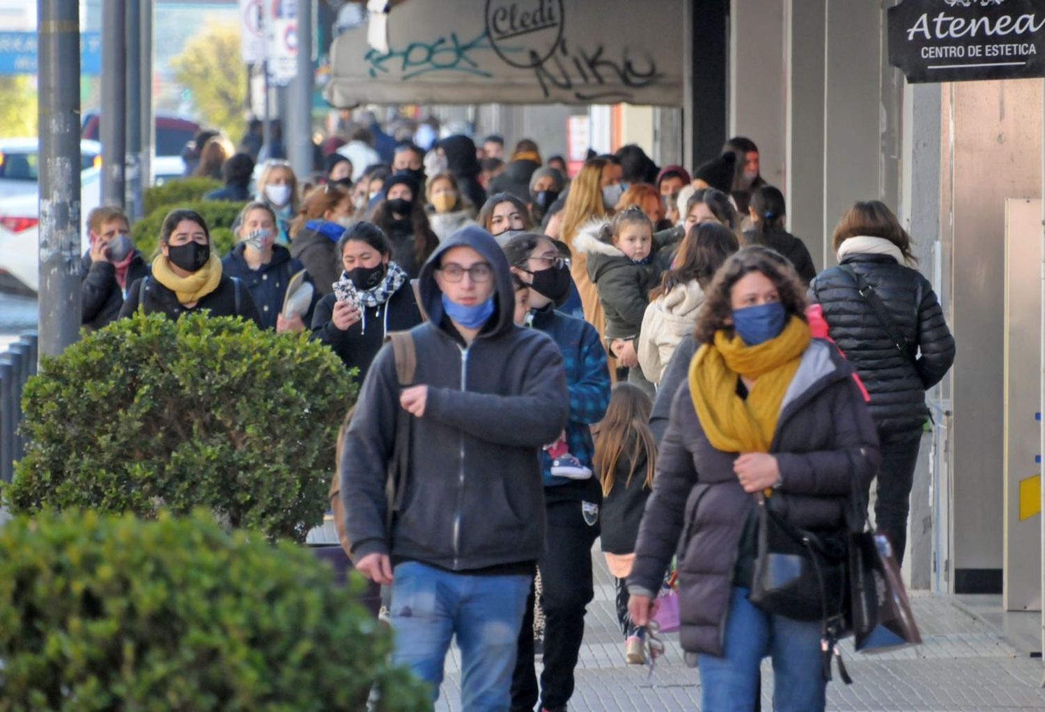 El centro comercial explotó de gente y el movimiento se reflejó en buenas ventas por el Día del Padre