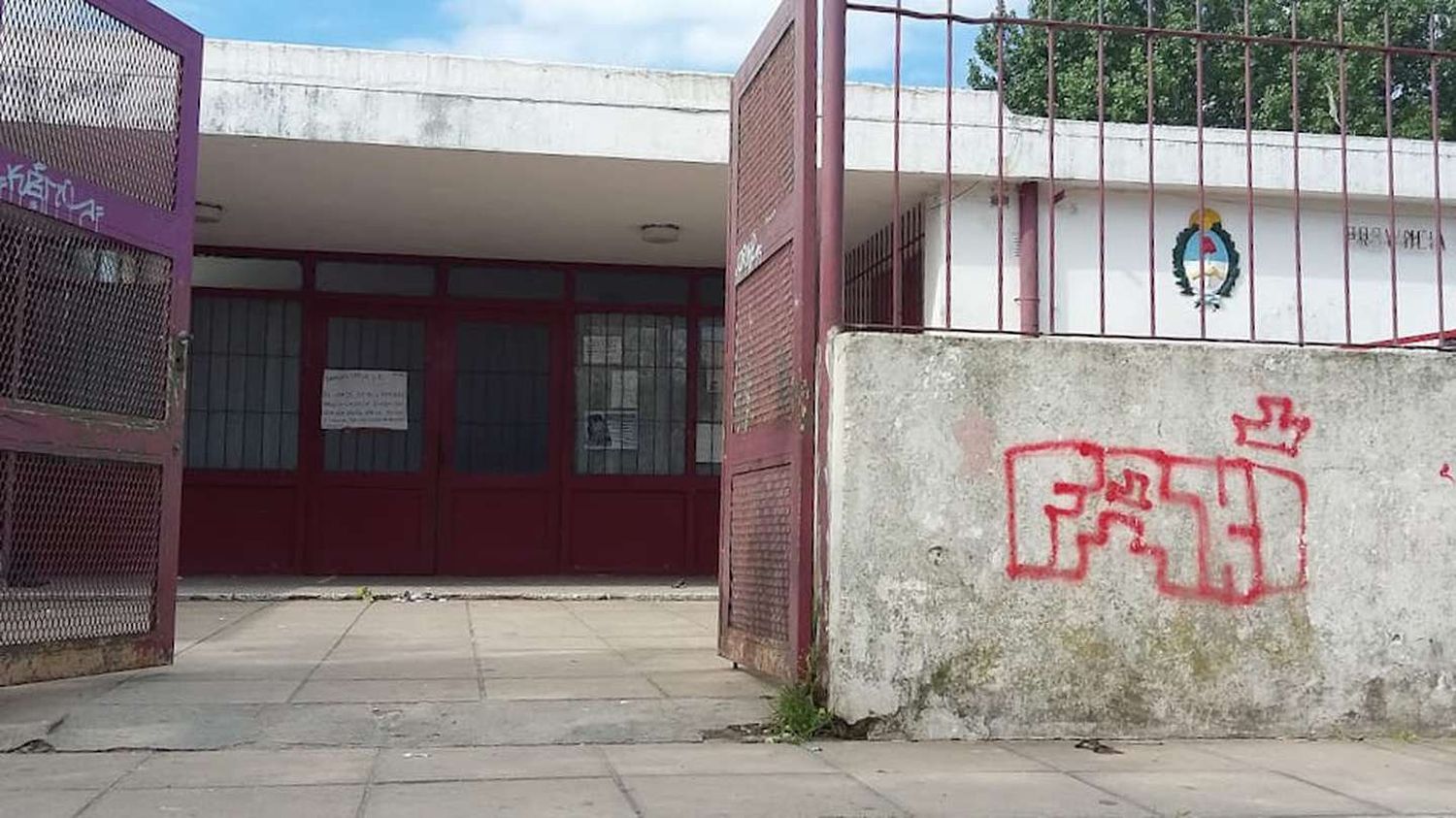 Berisso: Del “chat de mamis” a las trompadas en la puerta de la escuela