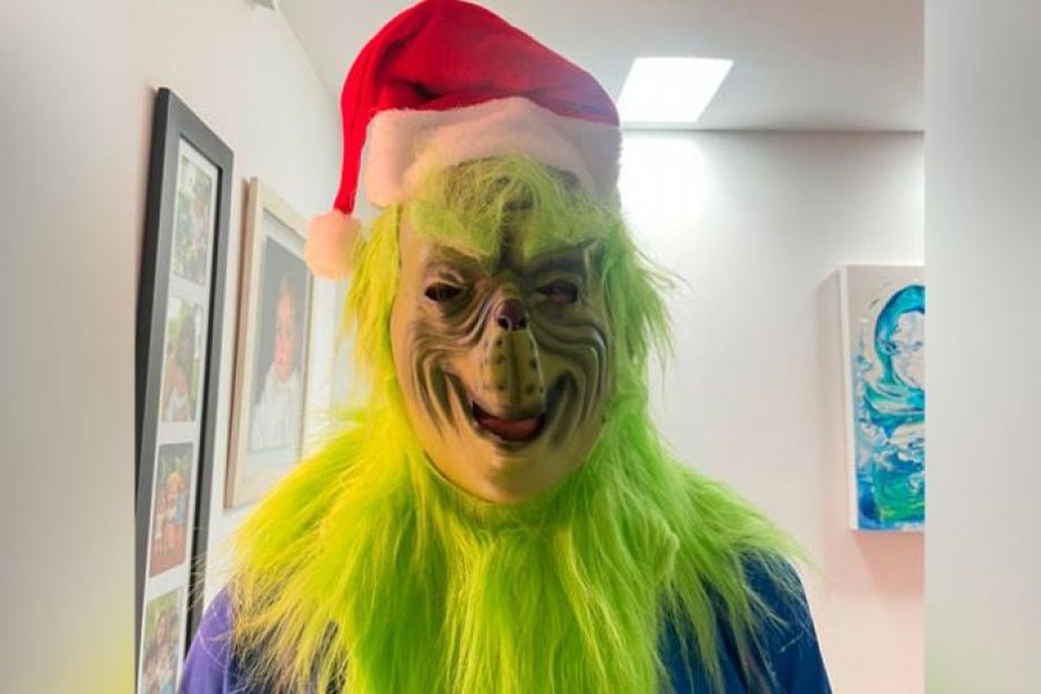 El Grinch quiso arruinar la Navidad de una familia cordobesa: el tackle a Papá Noel