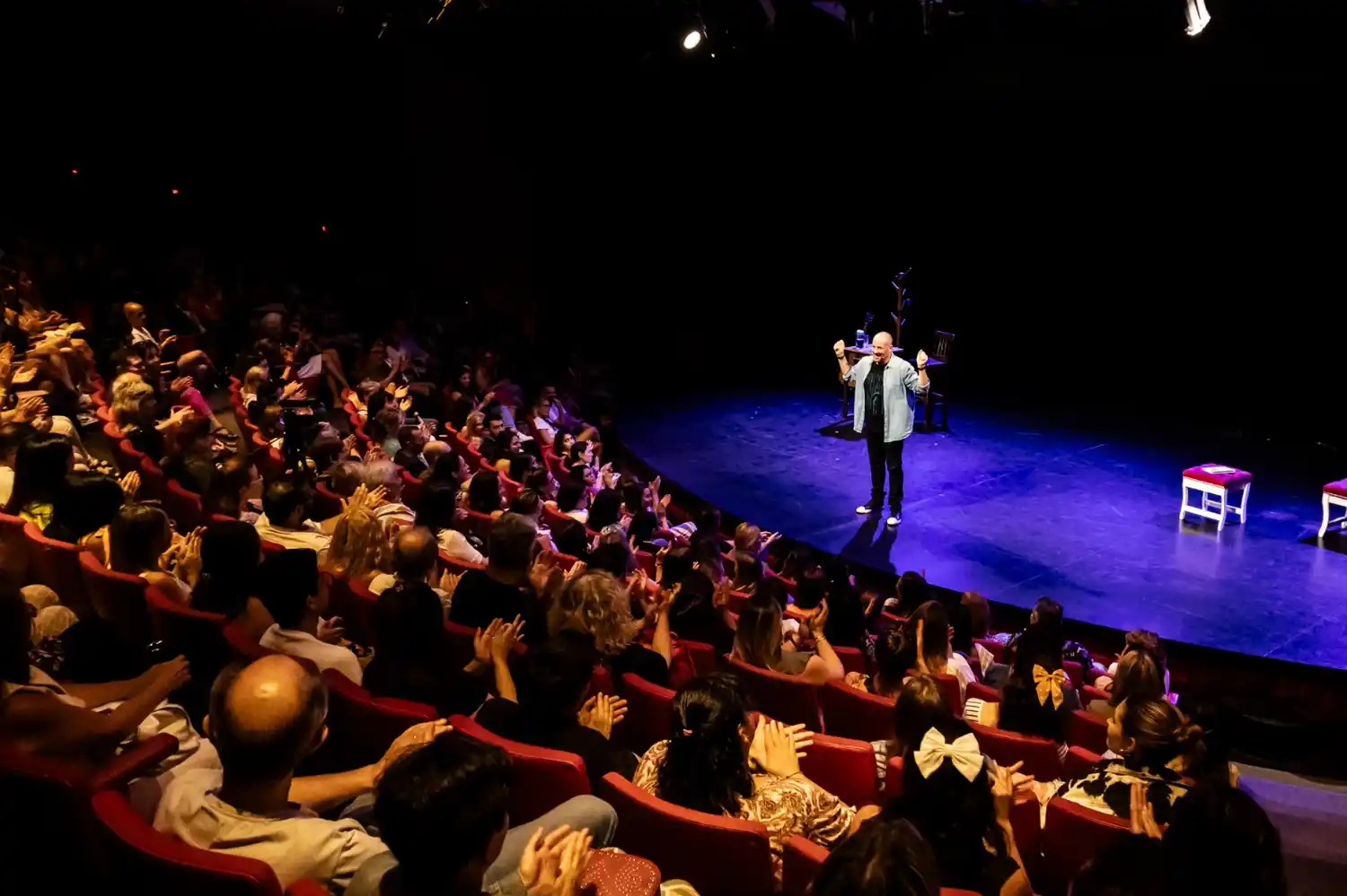Este encuentro invita, a lo largo de una hora y media, a encontrar respuestas y herramientas que nos permitan llegar al tan anhelado Amor Sano.