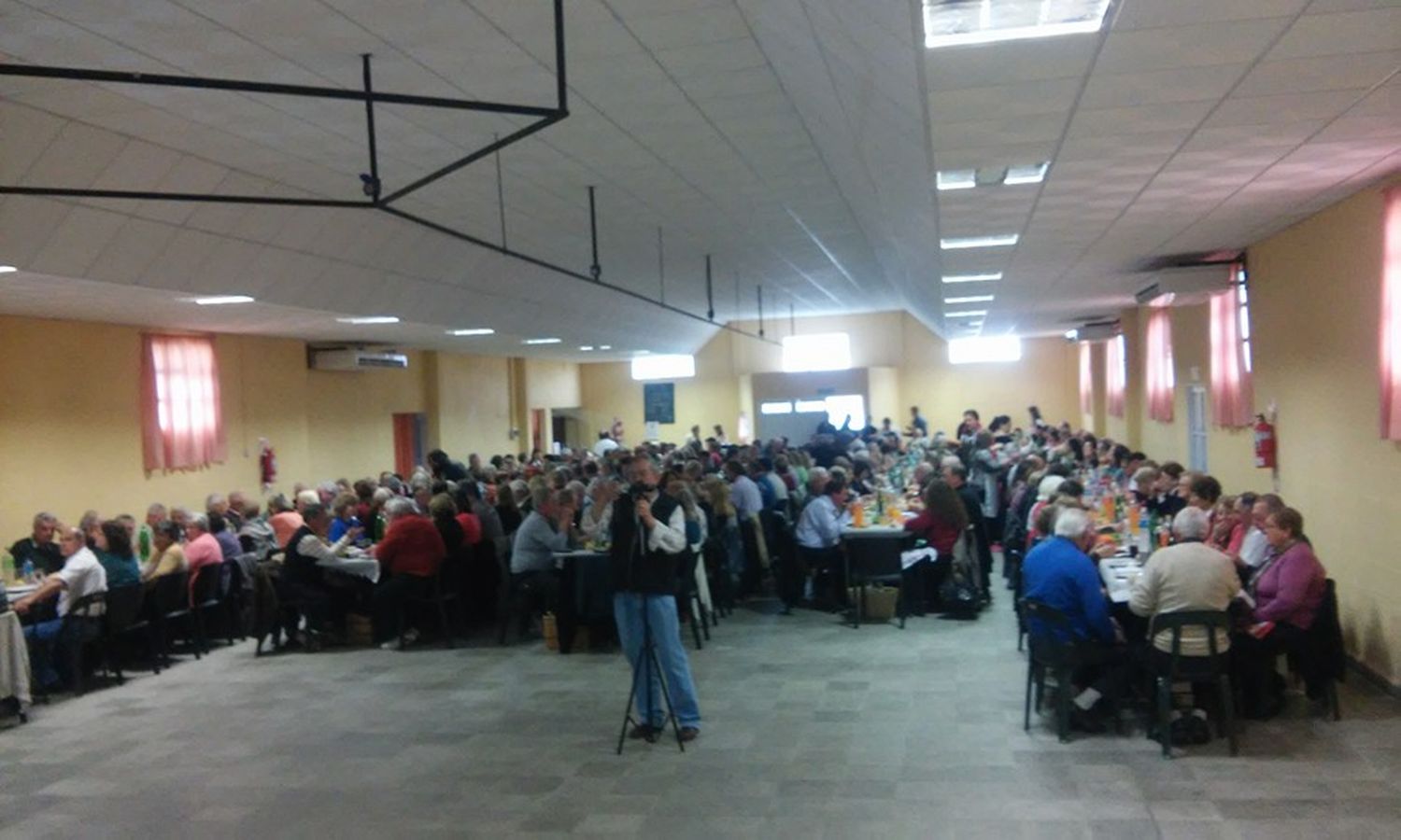 El almuerzo patronal de María Luisa, esa tradicional propuesta gastronómica y musical en honor a Santa Ana