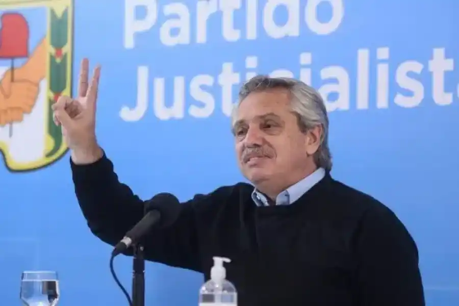 Tras su imputación, Alberto Fernández renunció a la presidencia del PJ