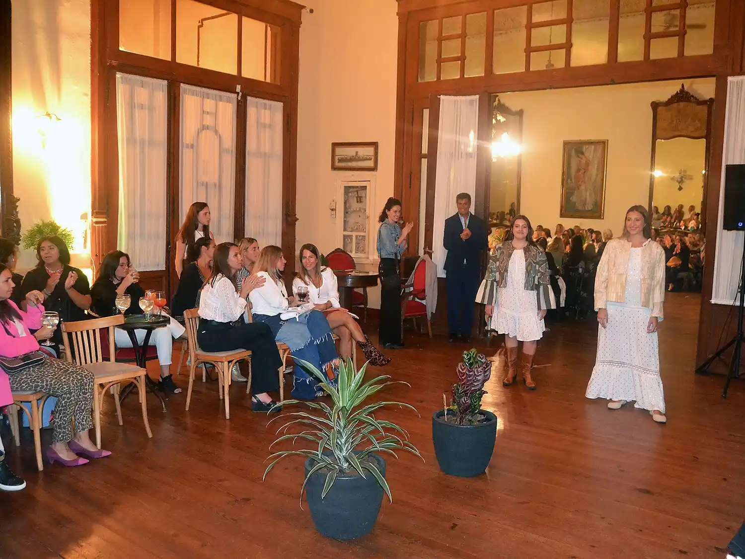 Primer desfile de moda “La Pasarela del Club”