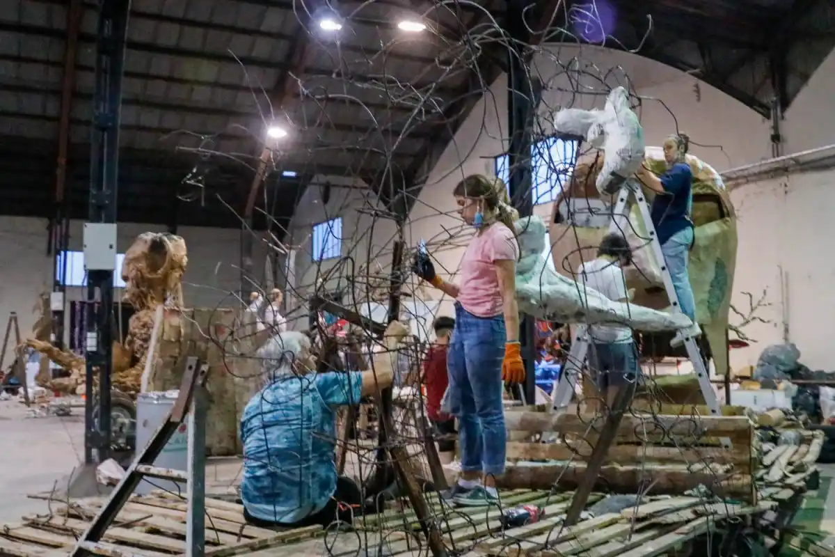 Cuenta regresiva para la renovada "Fiesta Nacional de Carrozas Estudiantiles"