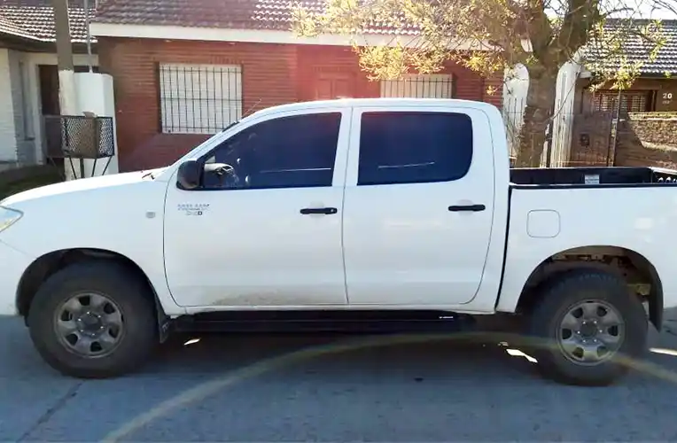 Sustrajeron otra camioneta y luego apareció abandonada