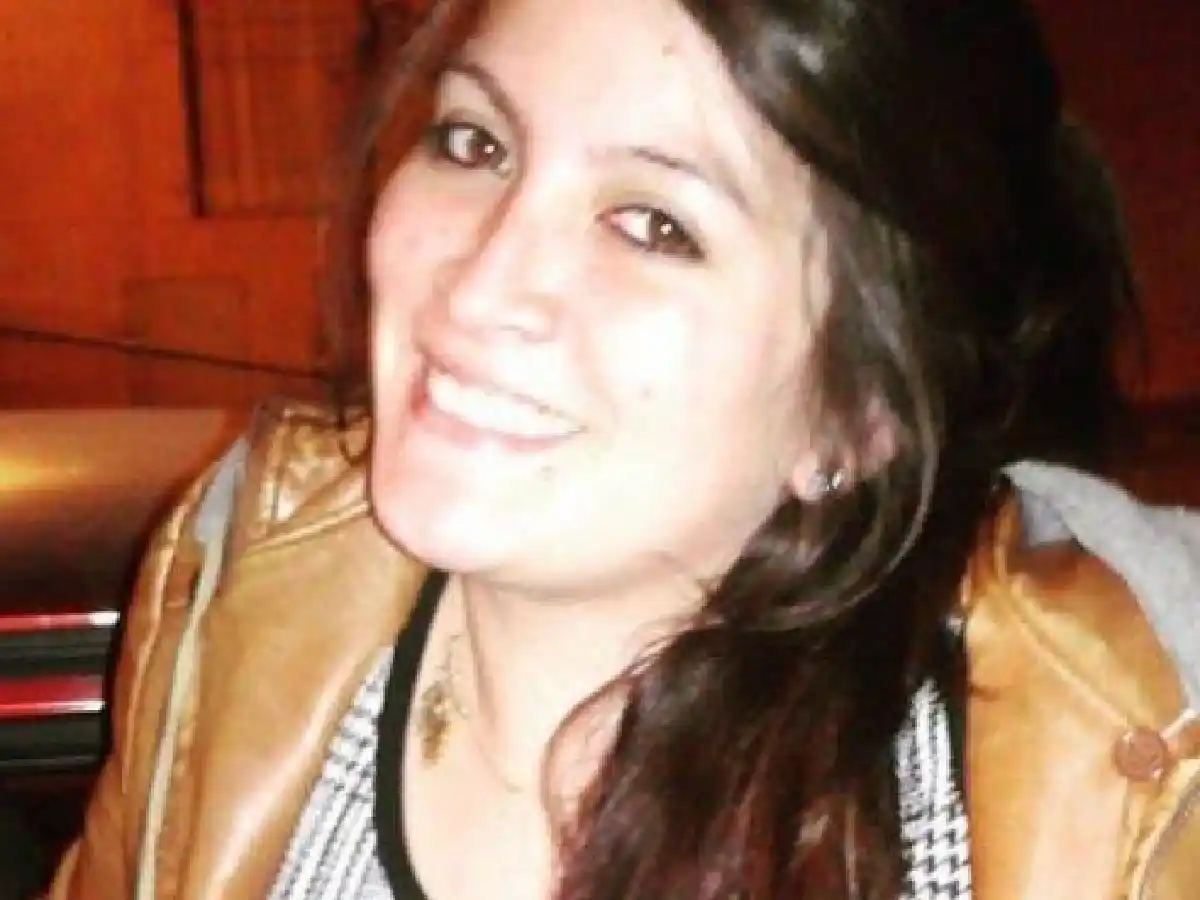 Río Negro: asesinó a puñaladas  a su ex pareja en plena calle 