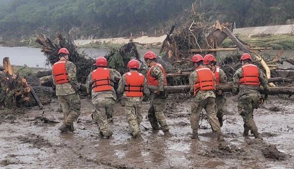 Más de 90 muertes por inundaciones en Texas: campamento confirma 27 víctimas