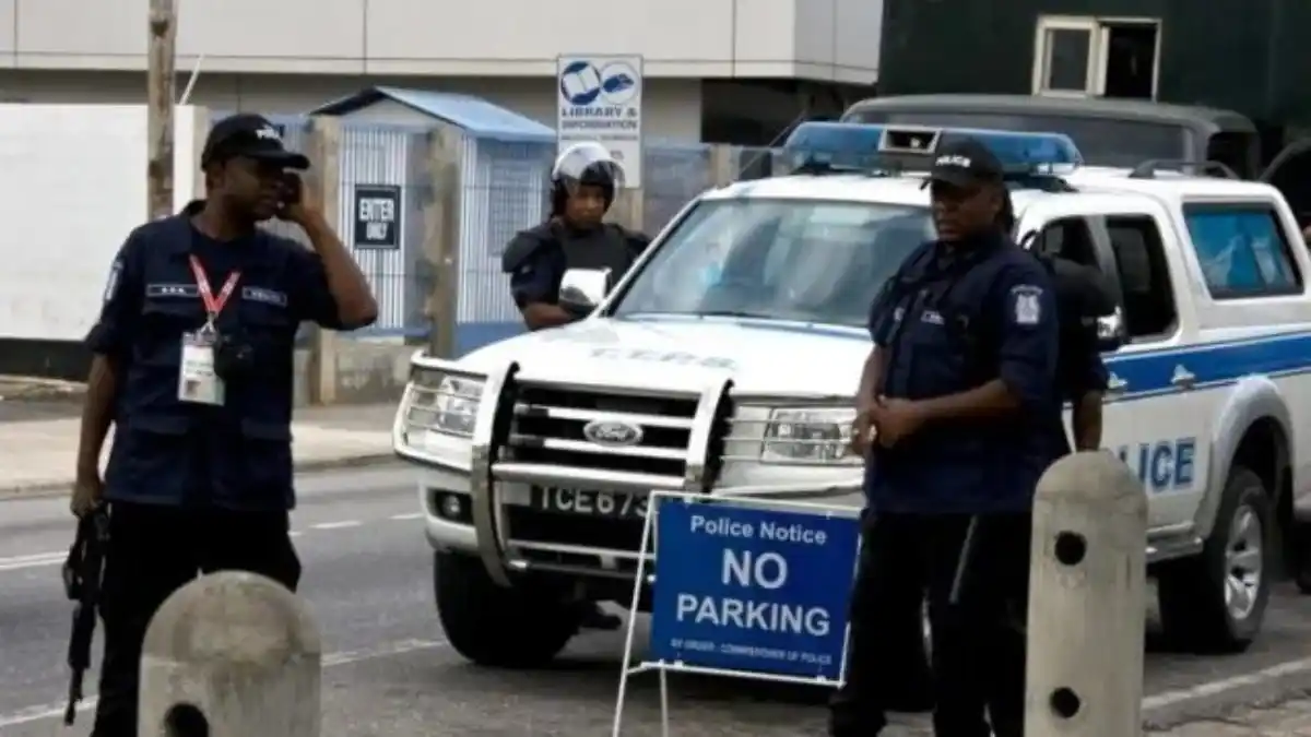 Más de 100 conductores venezolanos denuncian abusos y detenciones por parte de policías en Trinidad y Tobago