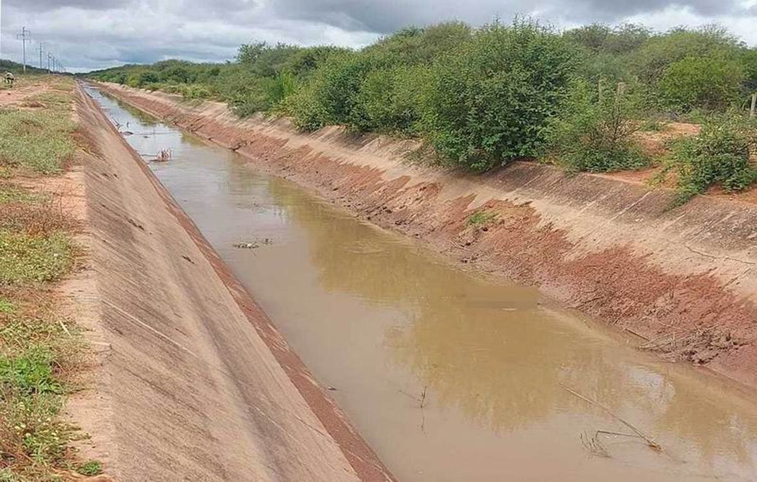 Un hombre de 60 años fue encontrado
muerto en aguas del canal hídrico