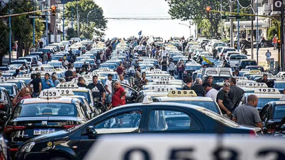 Taxistas: "vamos a seguir con el plan de lucha pero no habrá cortes para el fin de semana largo de carnaval"
